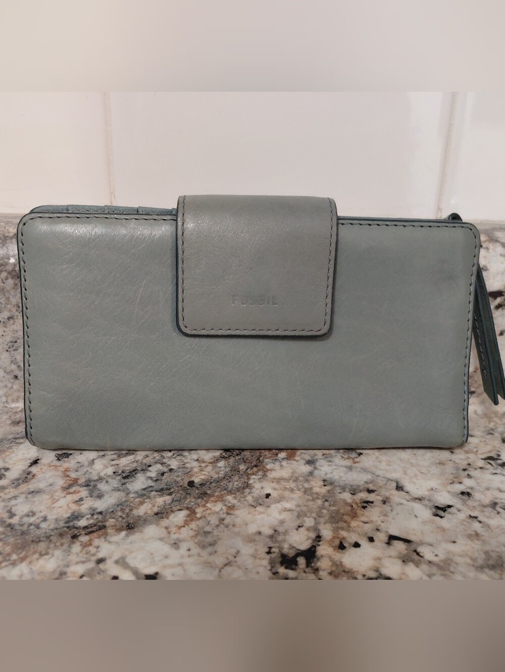 Fossil Women's Leather Bifold Wallet Clutch in Gray-Blue